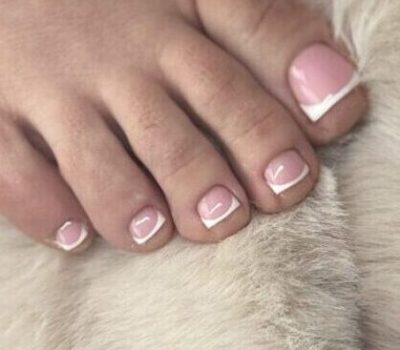 Natural nude pedicure